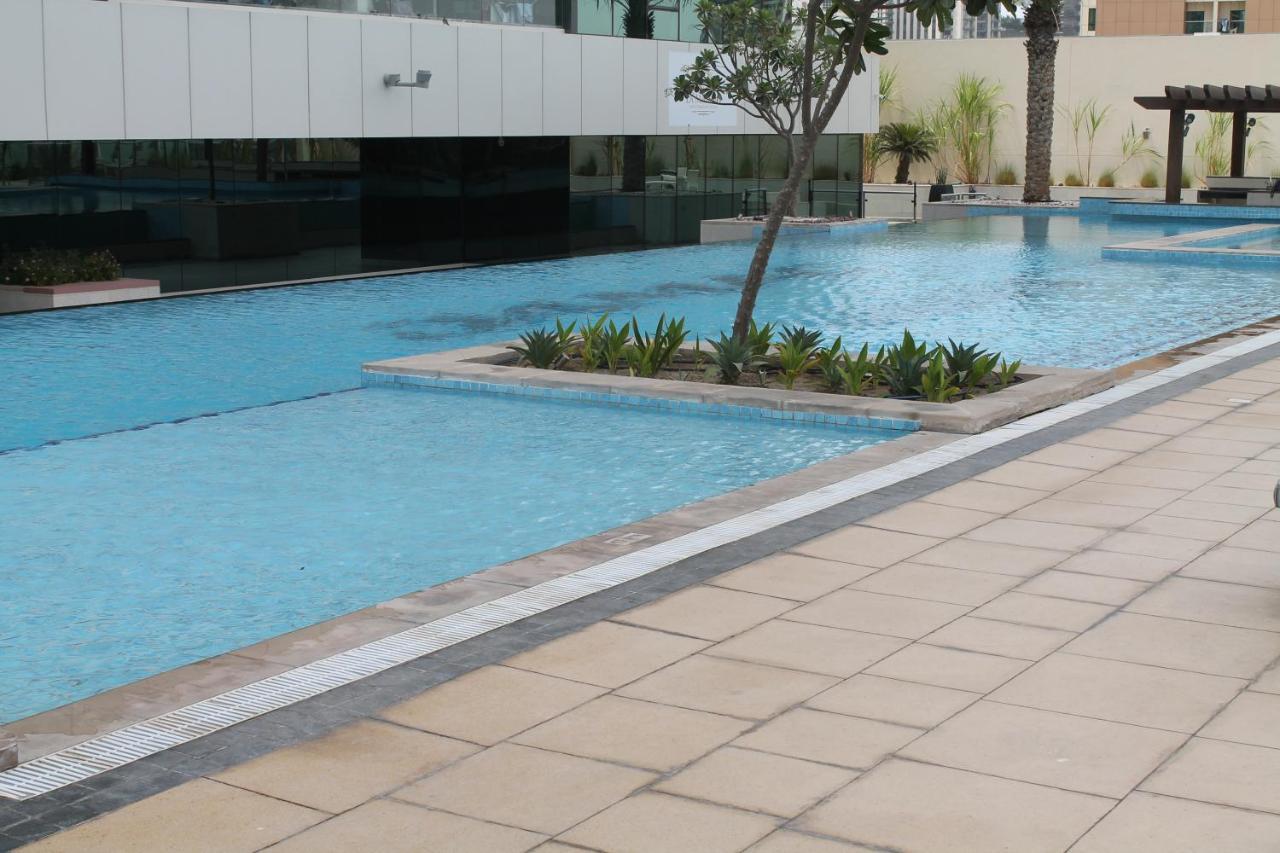 Spacious One Bedroom Close To Burj Khalifa, Mall In Business Bay * دبي